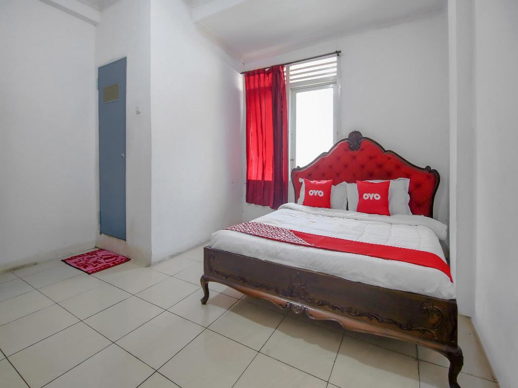 OYO 3242 Penginapan Saaada Syariah — hotel in Lahat