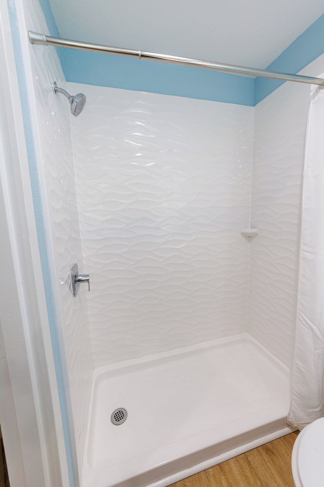 Dunes Inn & Suites - photo 19