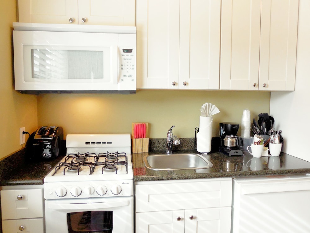 Sea Breeze Inn And Cottages - photo 37
