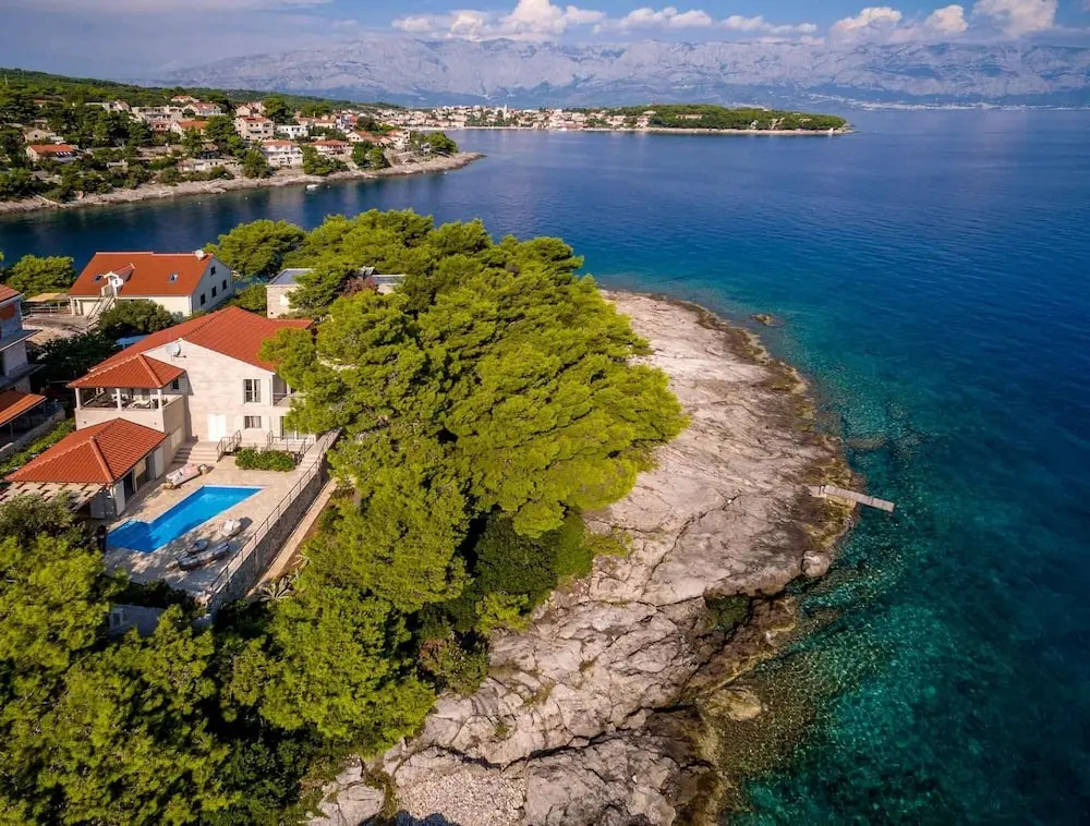 Villa Sumartin Selca Stunning Luxurious Frontline 7 Bedrooms Amazing Sv — 4-Star Luxury Hotel in Selca, Croatia