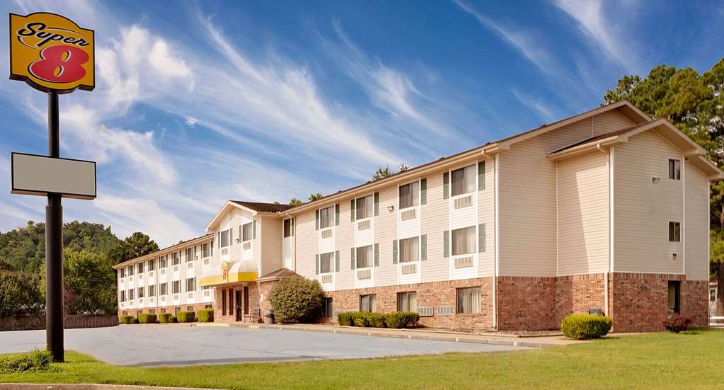 Super 8 by Wyndham Fayetteville — hotel in Fayetteville