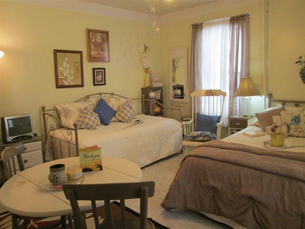 Yellow Turtle Inn - photo 7