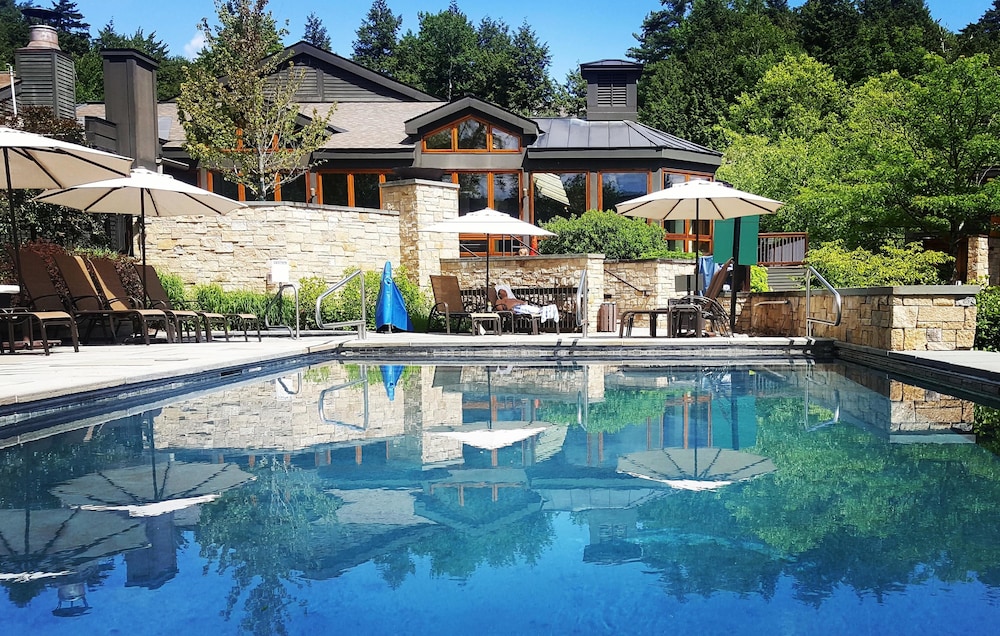 Topnotch Resort - featured photo