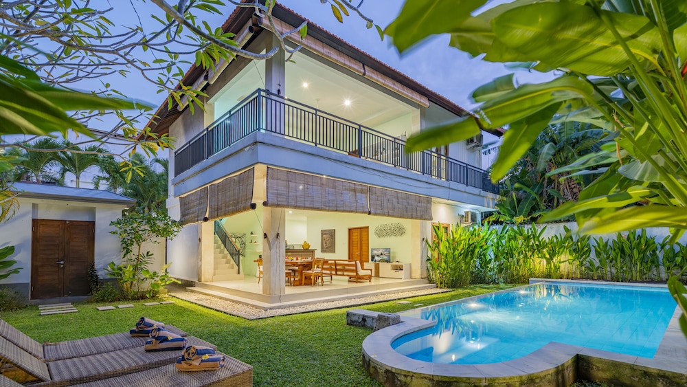 AV Villa Harmony — 4-Star Luxury Hotel in Seminyak, Indonesia