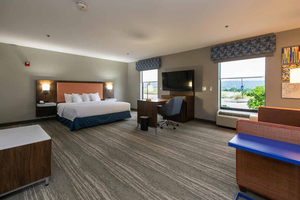 Hampton Inn & Suites Wilder - photo 13