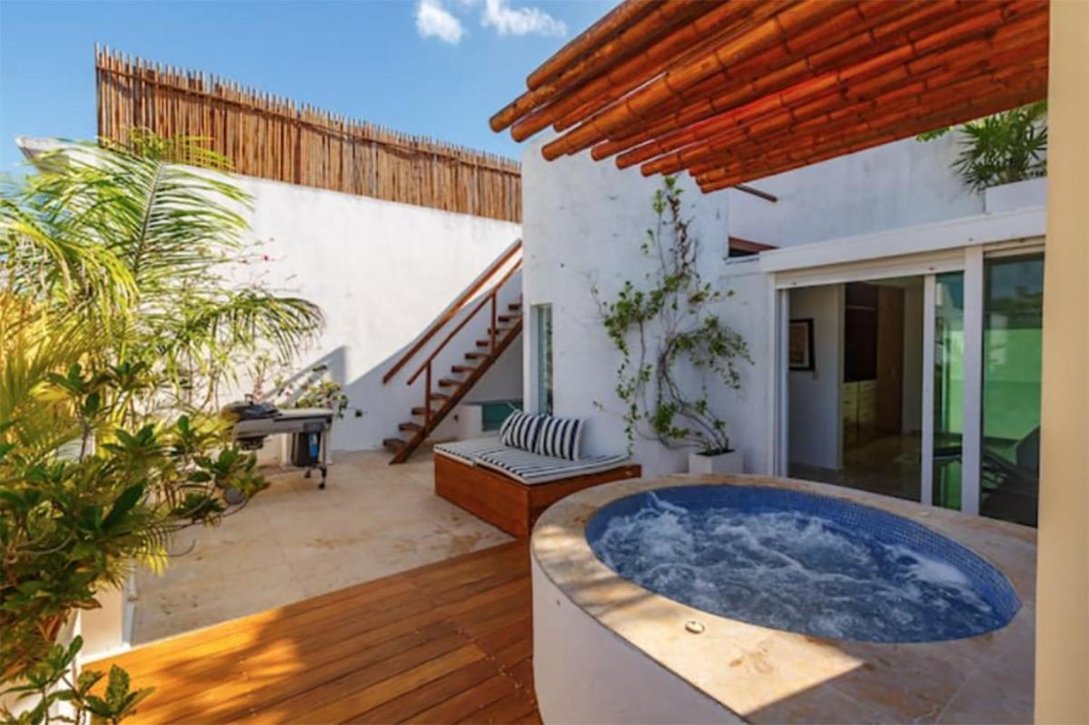 2 story PH heated jacuzzi close Beach 5th — 4-Star Luxury Hotel in Playa Del Carmen, Mexico