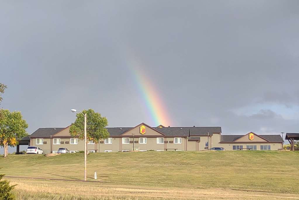 Super 8 by Wyndham Chamberlain SD - photo 15