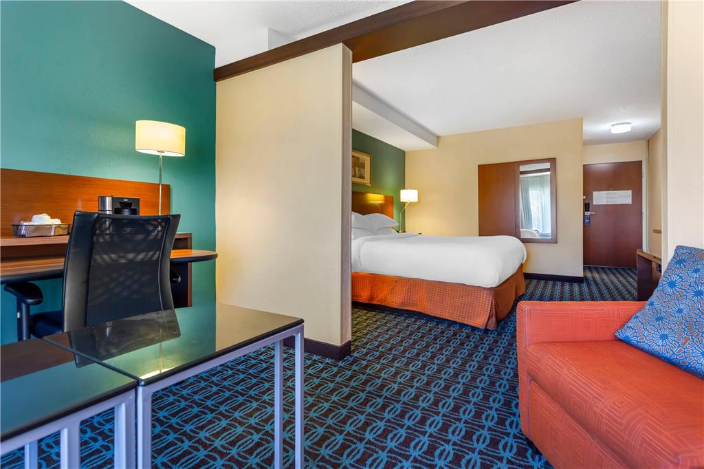 Comfort Inn & Suites Green Bay Stadium Area - photo 19