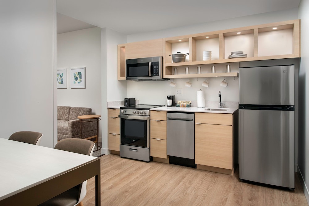 TownePlace Suites by Marriott Cincinnati Mason - photo 9