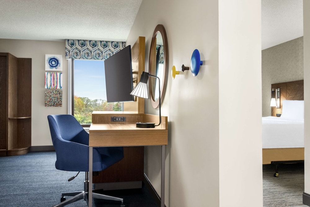 Hampton Inn Kansas City Airport - photo 12