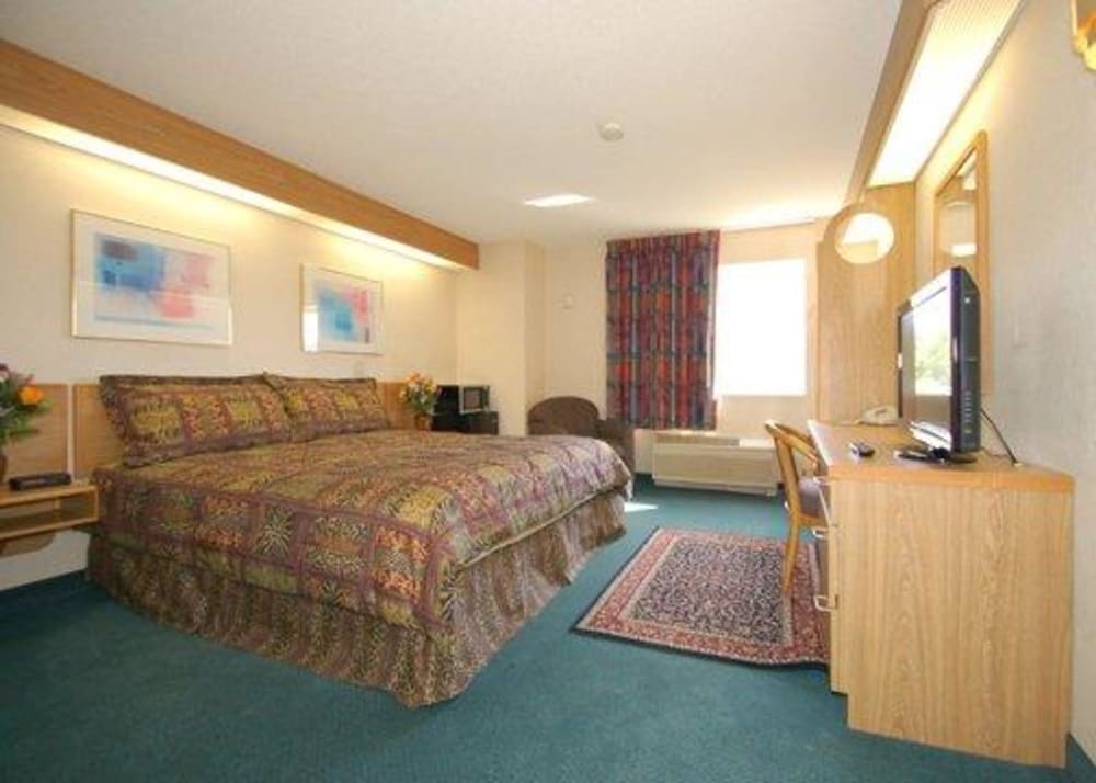Rodeway Inn Willington North - photo 7