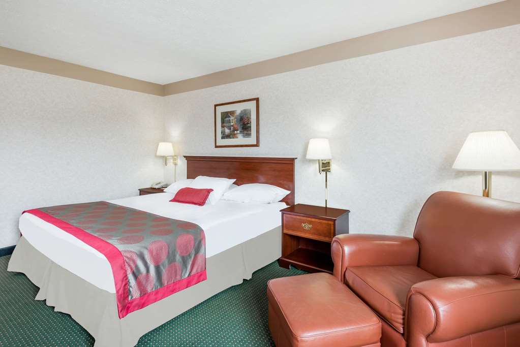Ramada by Wyndham Strasburg Dover - photo 18
