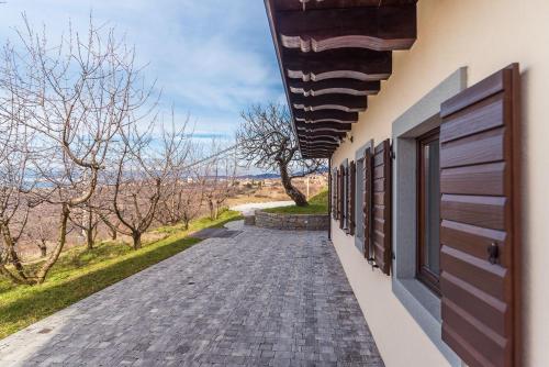 Cherry Orchard House — 4-Star Luxury Hotel in Smartno Pri Litiji, Slovenia