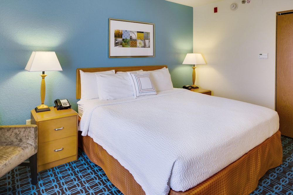 Fairfield Inn & Suites by Marriott South Hill - photo 9