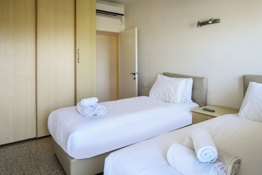 3BR SeaView Apt by the Beach by SeaNRent — Herzliya — photo 3
