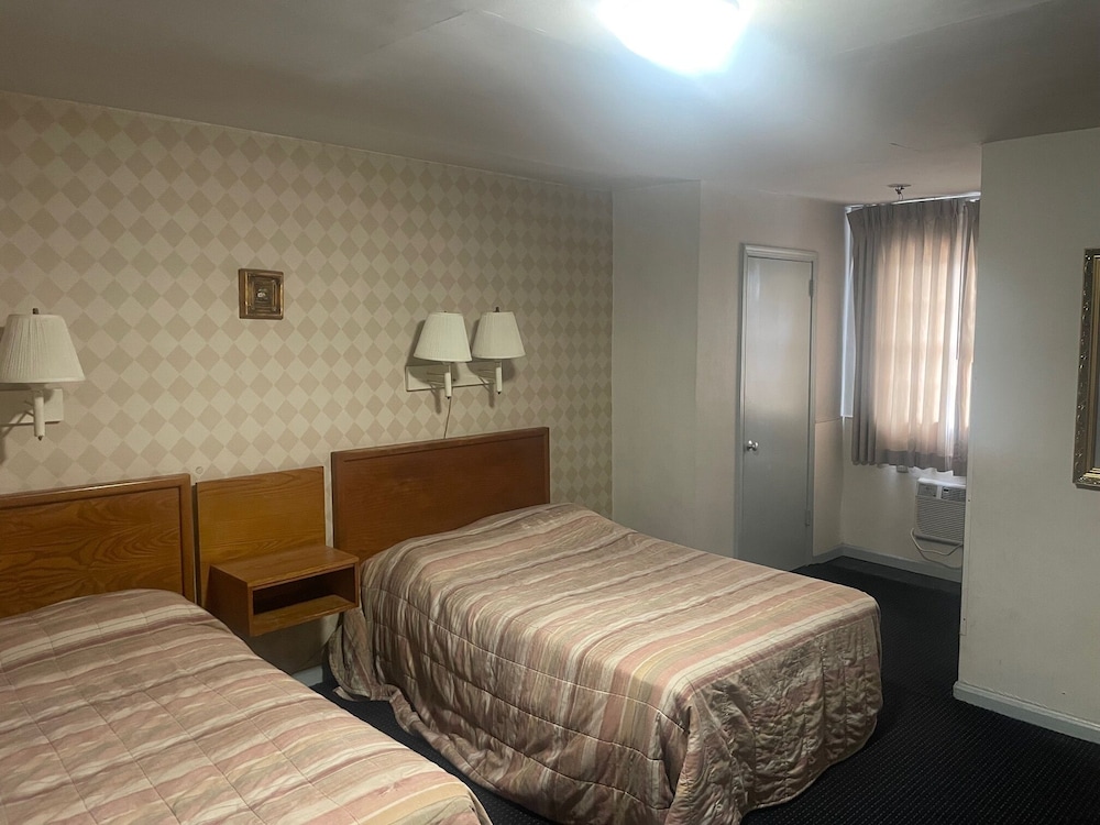Budget Host Travelers Motel - photo 6