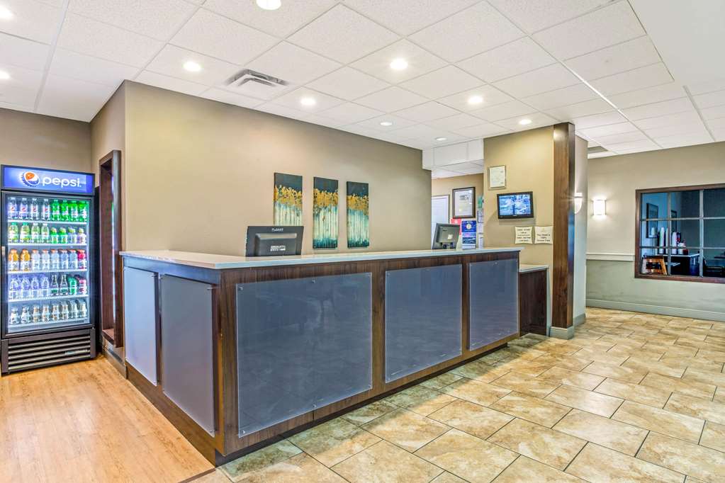 La Quinta Inn & Suites by Wyndham Biloxi - photo 11