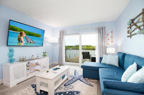 Intracoastal Waterways with Dolphin Sighting at YTC Resort — hotel in Indian Shores