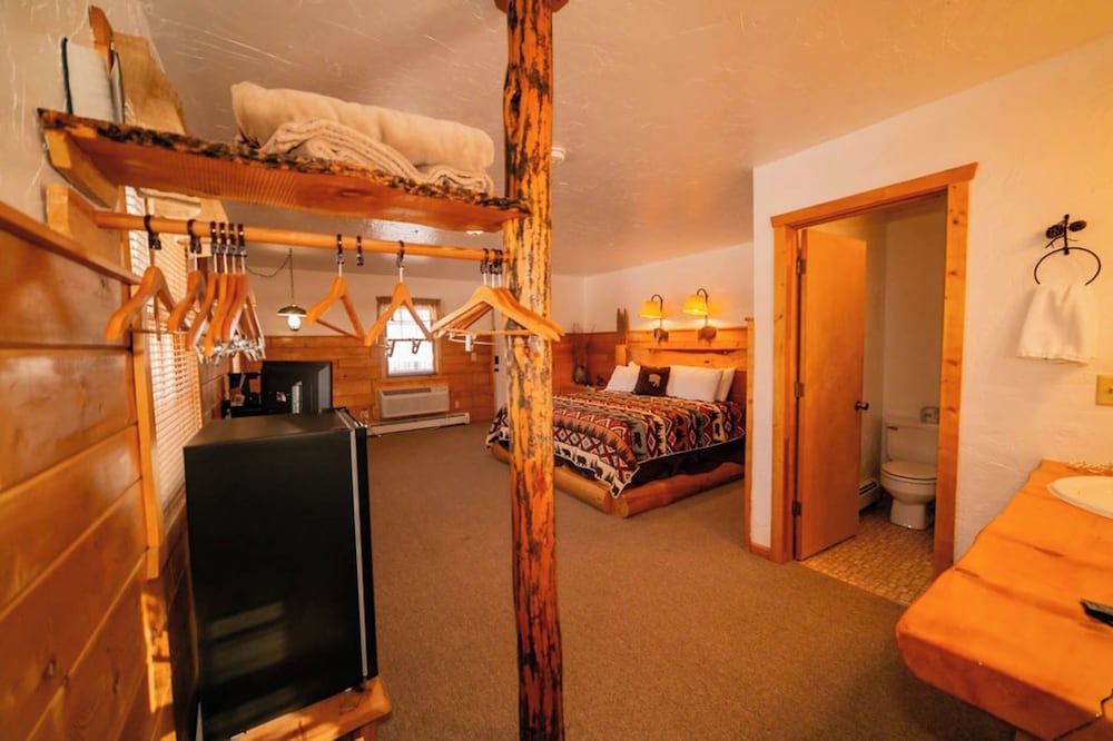 Chinook Winds Motel - photo 26
