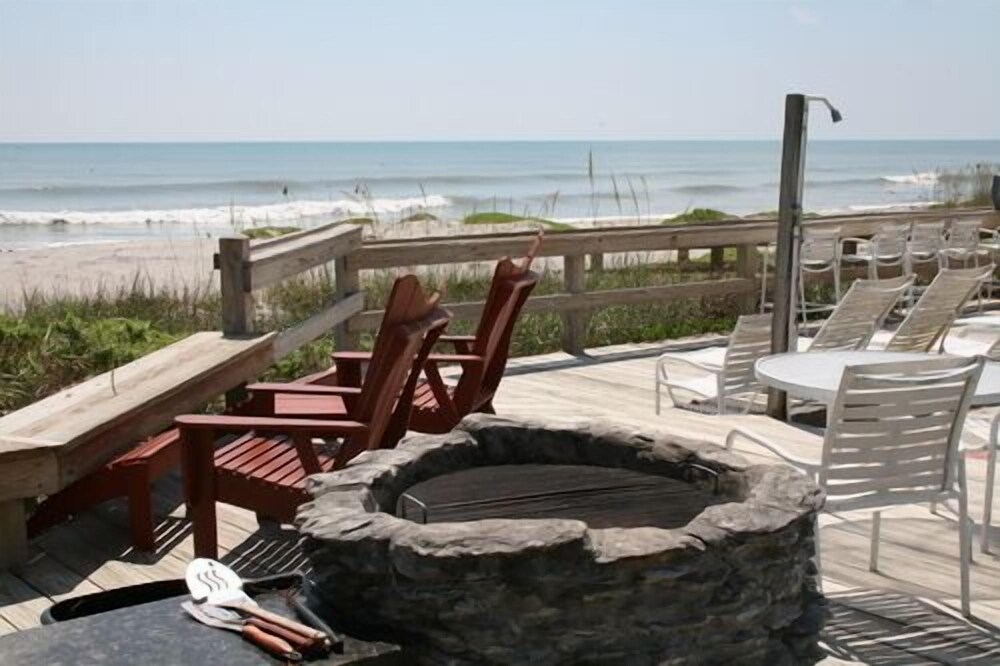 Surf Studio Beach Resort - photo 80