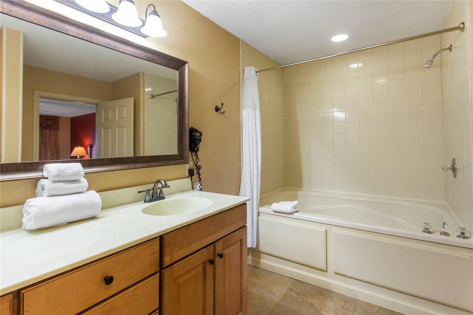 Bluegreen Vacations Blue Ridge Village an Ascend Collection Resort - photo 10