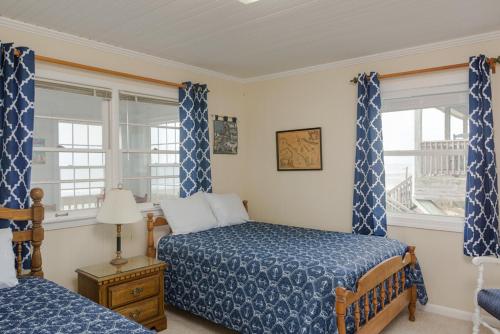 The Beach Fact Oar by Oak Island Accommodations - photo 10