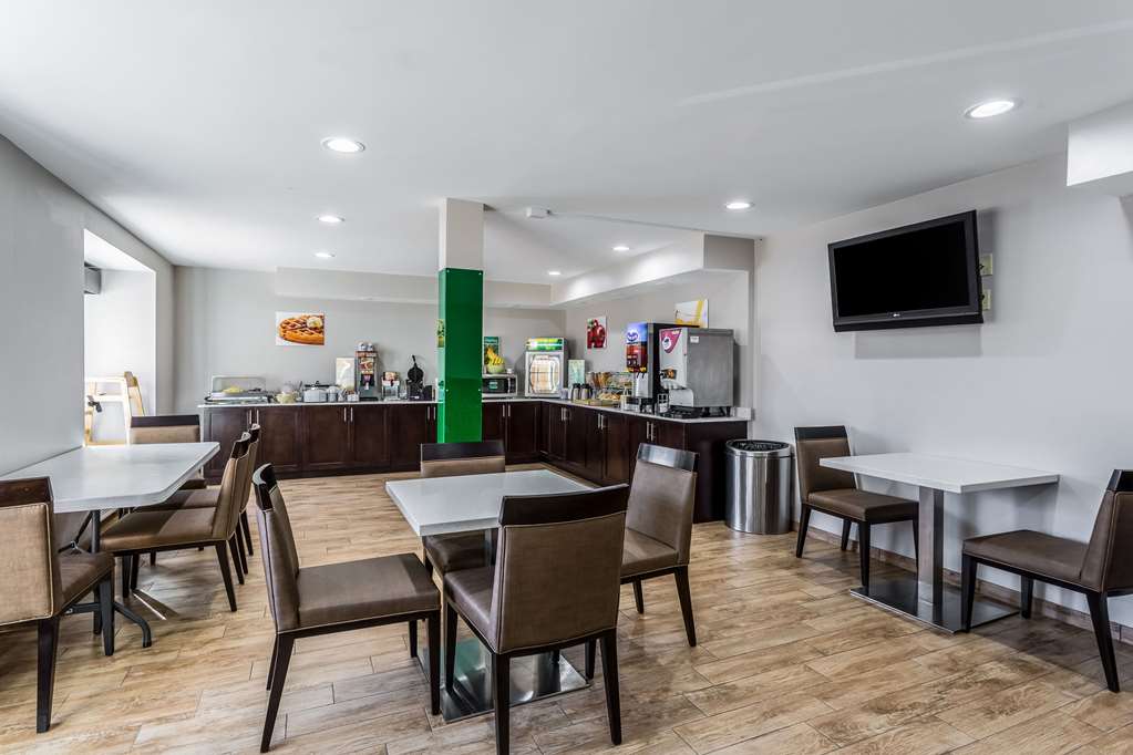 Quality Inn & Suites El Paso I 10 - photo 36