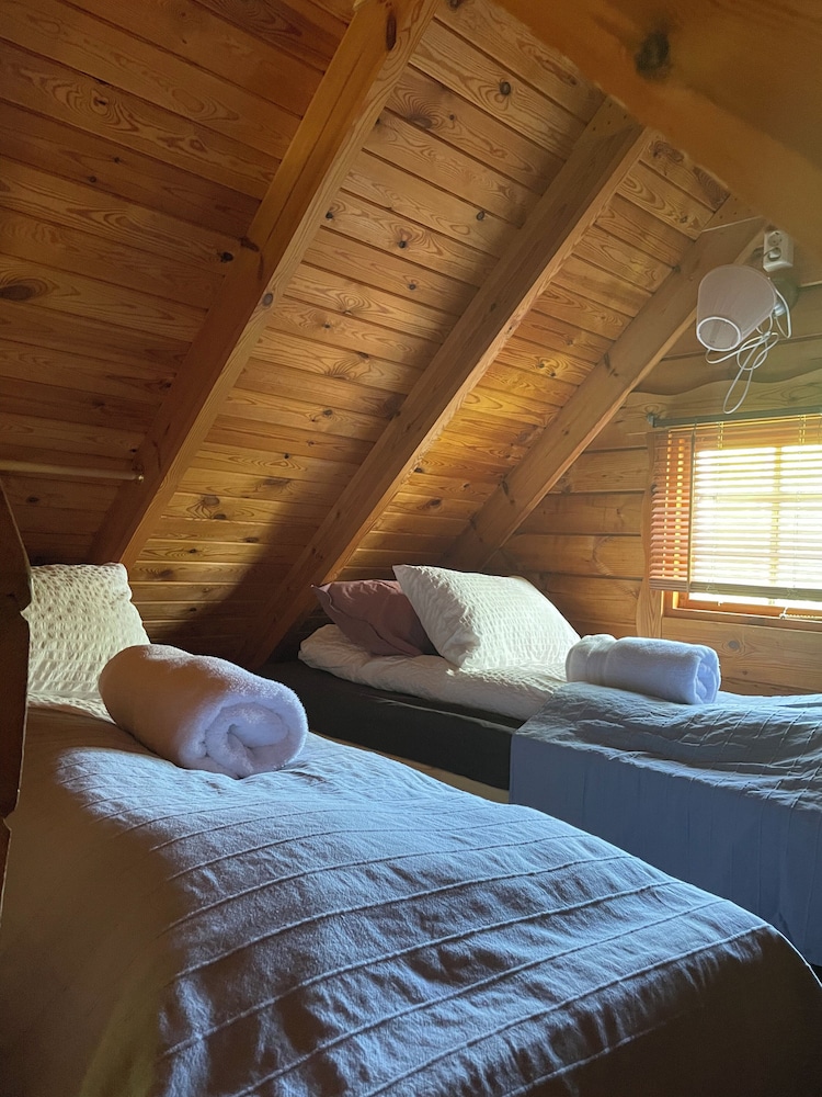 Kaldbaks kot Cottages
