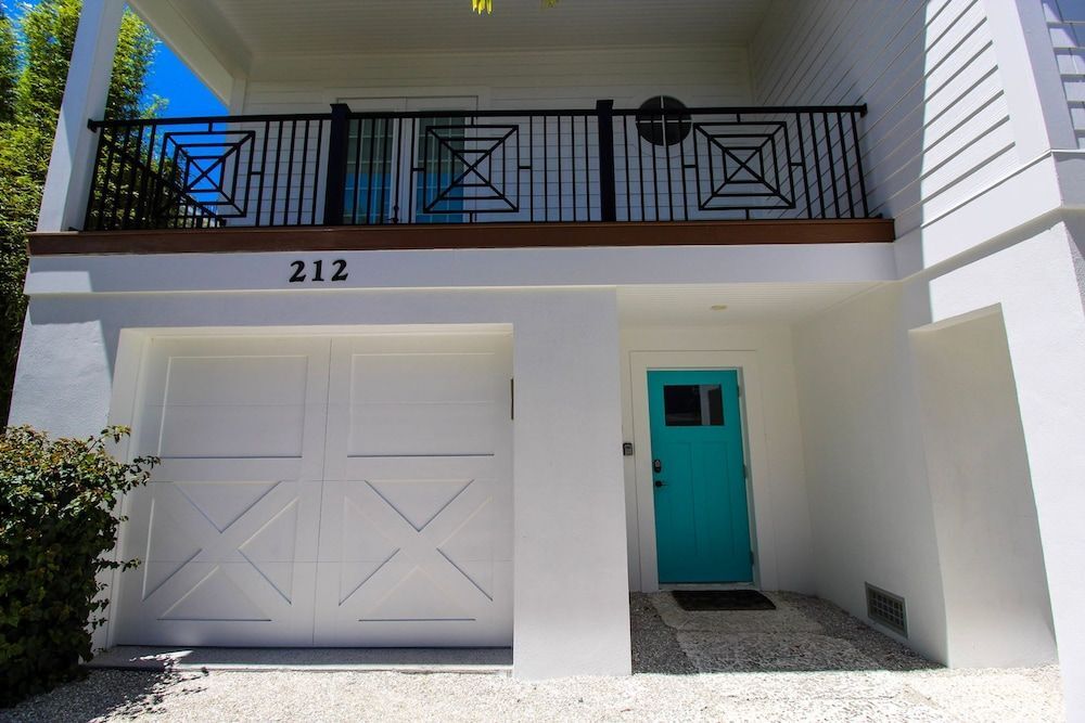 Island Pearl Oasis — 4-Star Luxury Hotel in Holmes Beach, United States