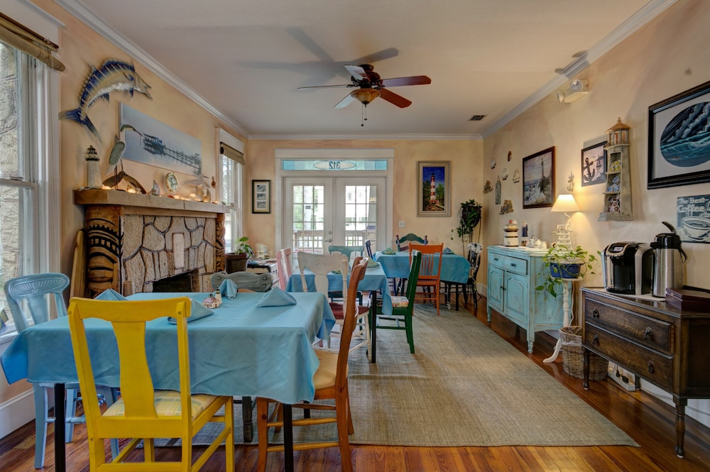 Anchor Inn NSB Bed & Breakfast - photo 36