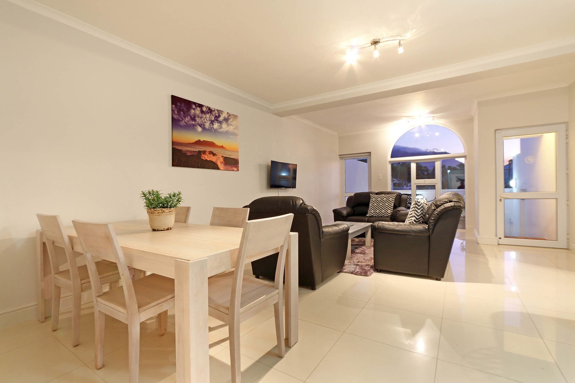 Camps Bay Beach Apartment