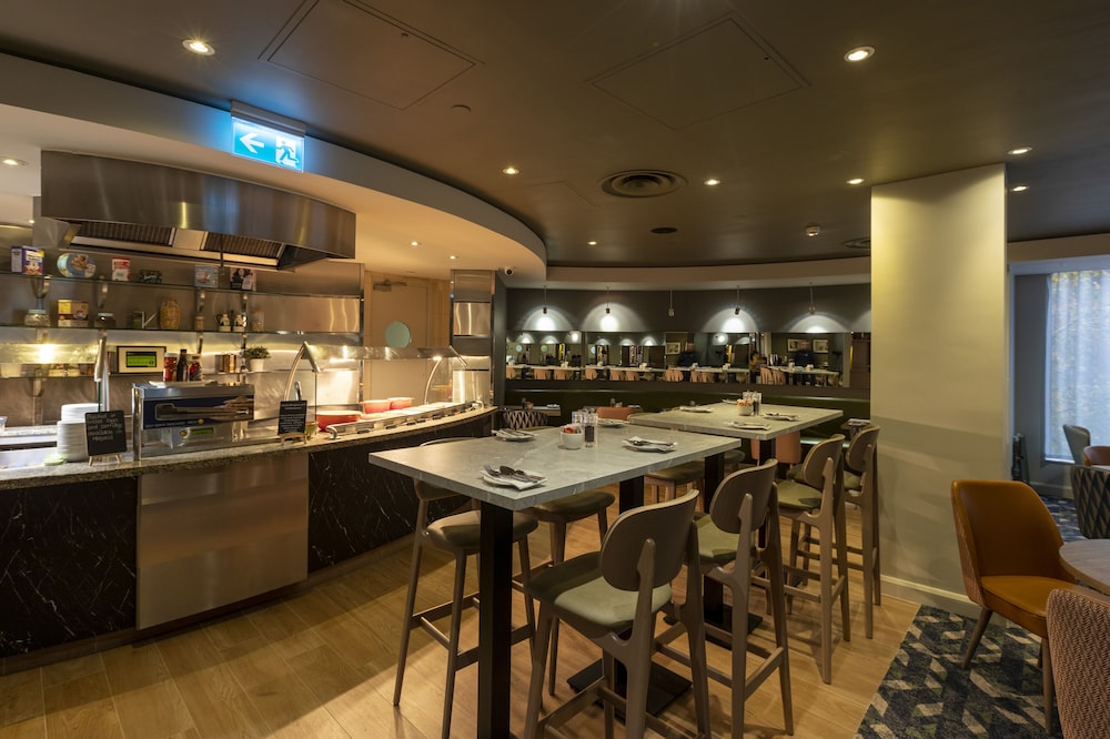 מזון ומשקאות