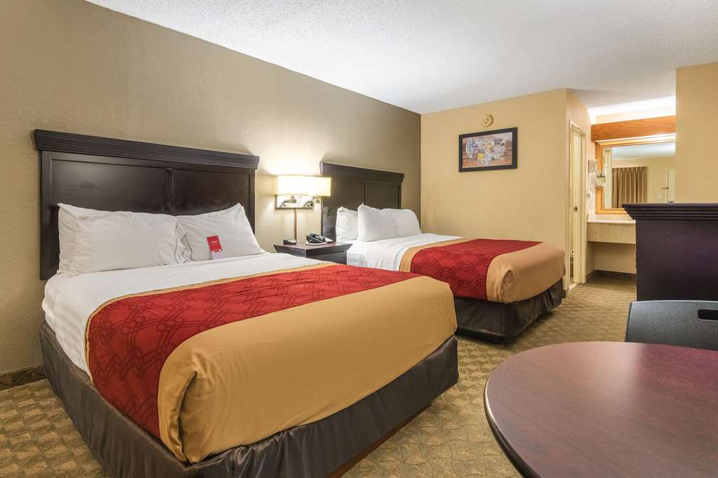 Econo Lodge Hillsboro I 35 - photo 30