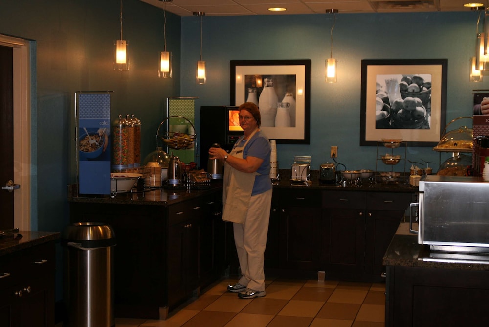 Hampton Inn Edenton - photo 65