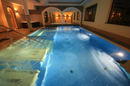 Dw r Ostoia in Rymanow, Poland