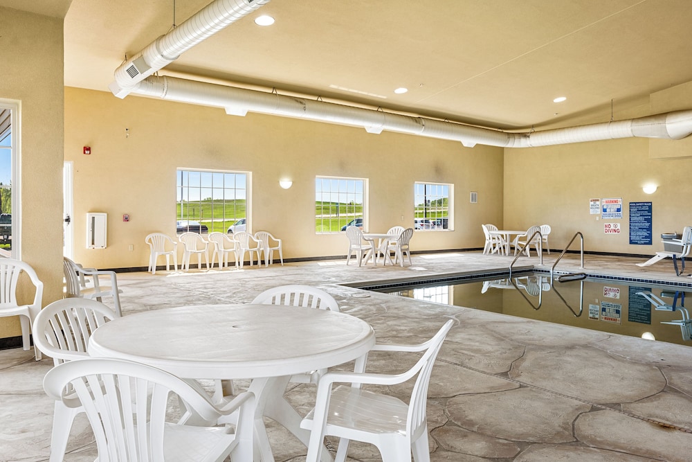 Boarders Inn & Suites Shawano - photo 41