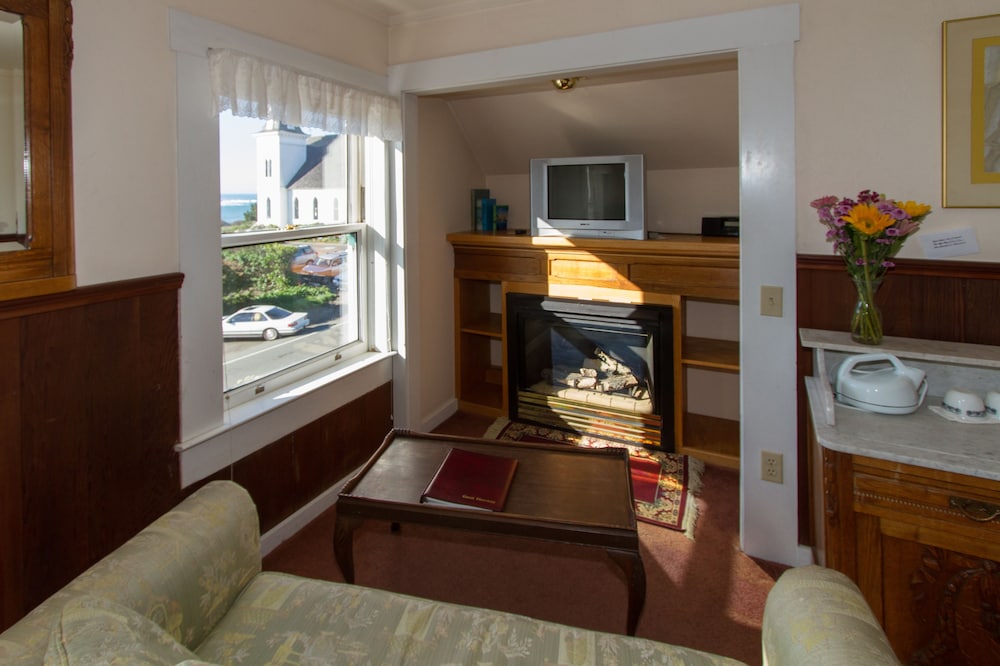 Sweetwater Inn and Spa - photo 33