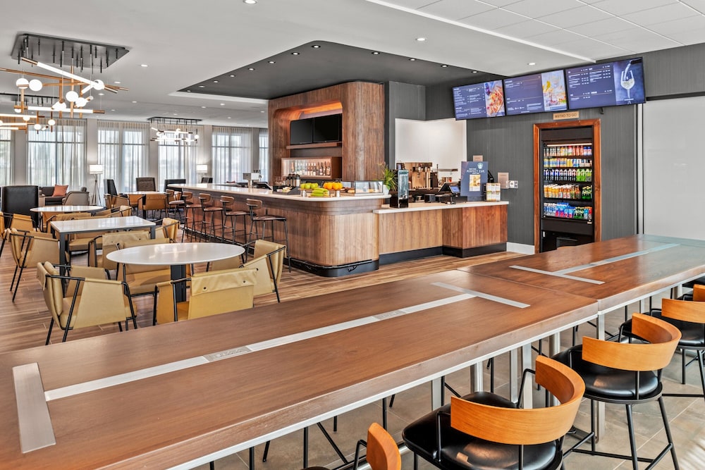 Courtyard by Marriott Modesto North - photo 17