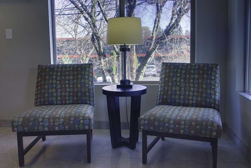 Aladdin Inn & Suites - photo 6