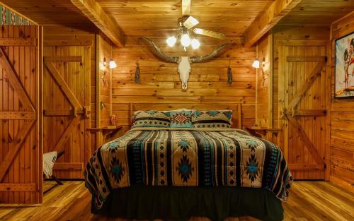 The Lakota Wolf Cabin — 4-Star Luxury Hotel in Sevierville, United States