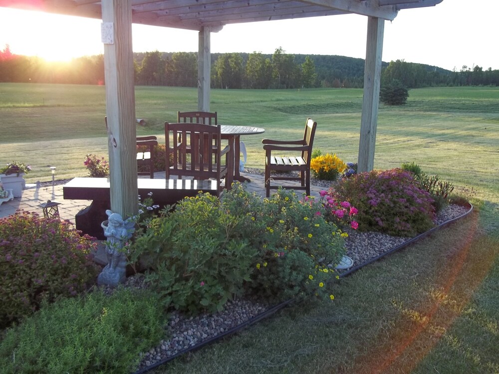 Chicaugon Lake Inn - photo 100