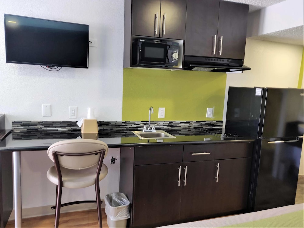 Studio 6 Fresno CA Extended Stay - photo 18
