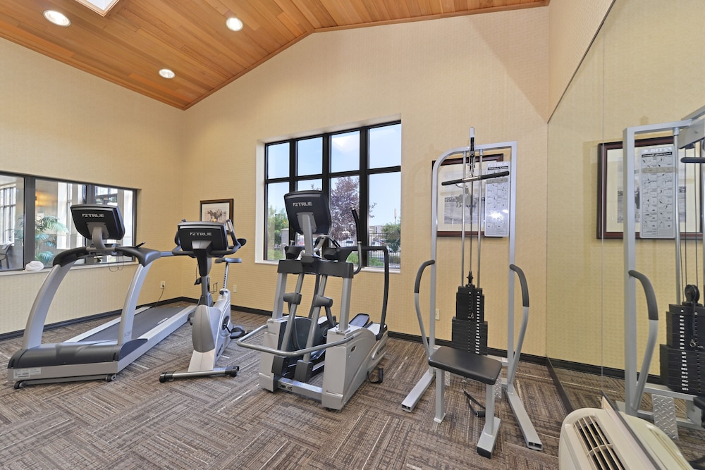 Holiday Inn Express & Suites Gillette by IHG - photo 21