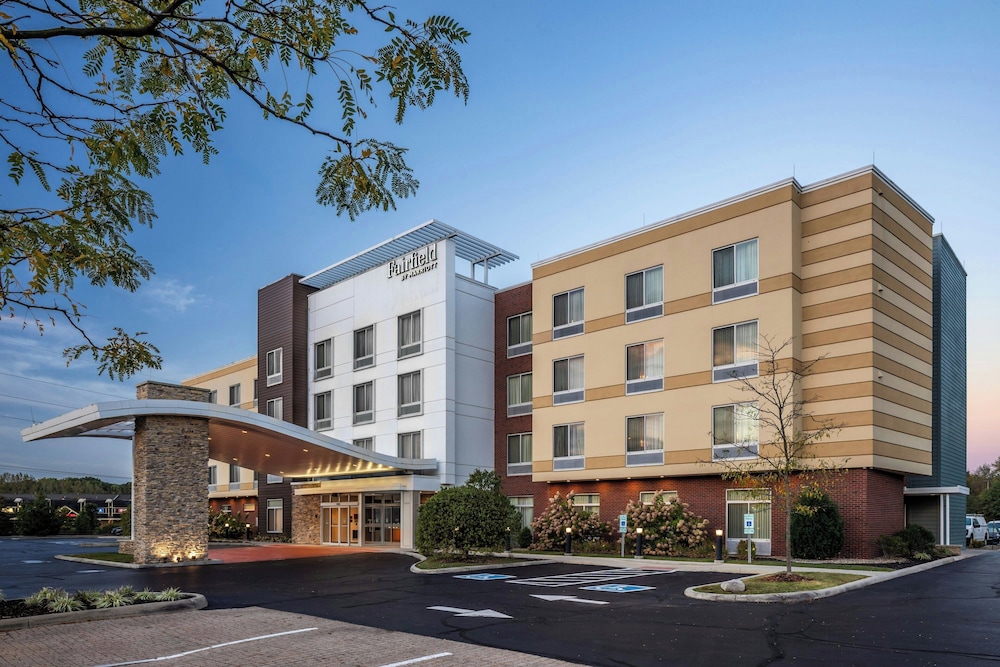 Fairfield Inn and Suites by Marriott Akron Stow — hotel in Stow