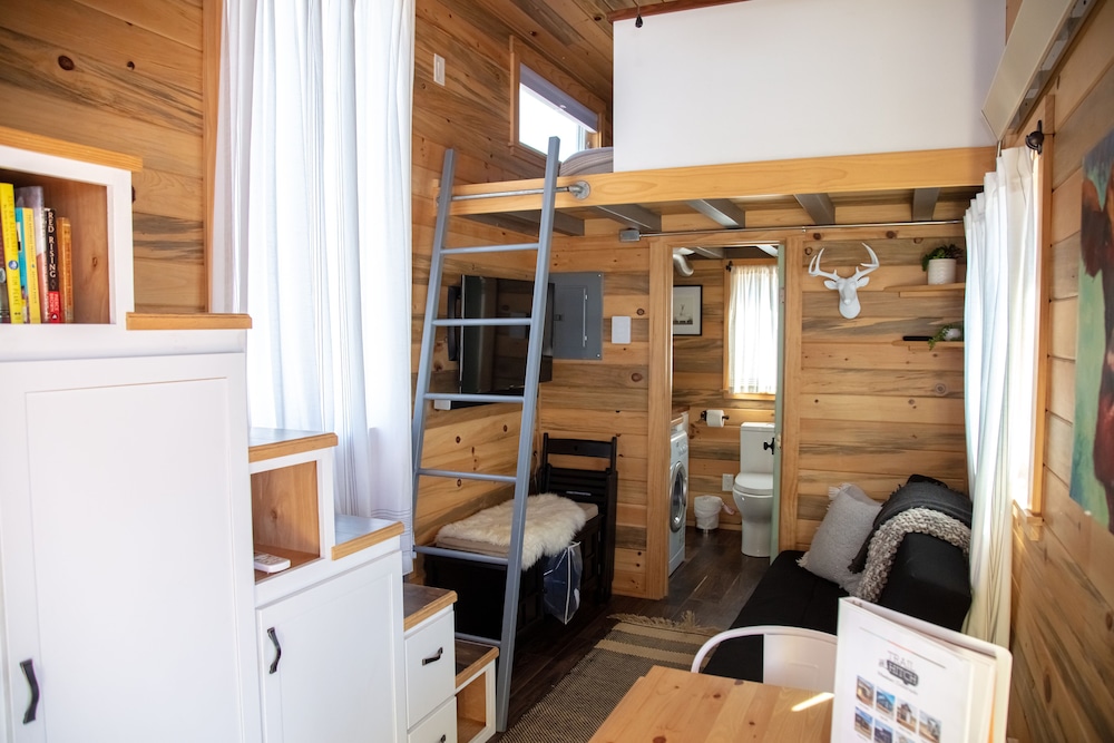 Trail and Hitch Tiny Home Hotel and RV - photo 13