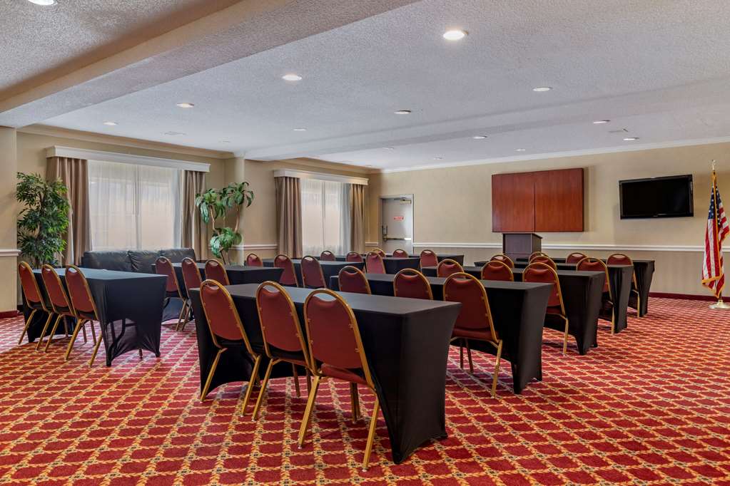 Comfort Inn & Suites Texas Hill Country - photo 30