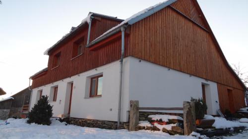 Ubytování U Kapličky — hotel in Nove Mesto Na Morave
