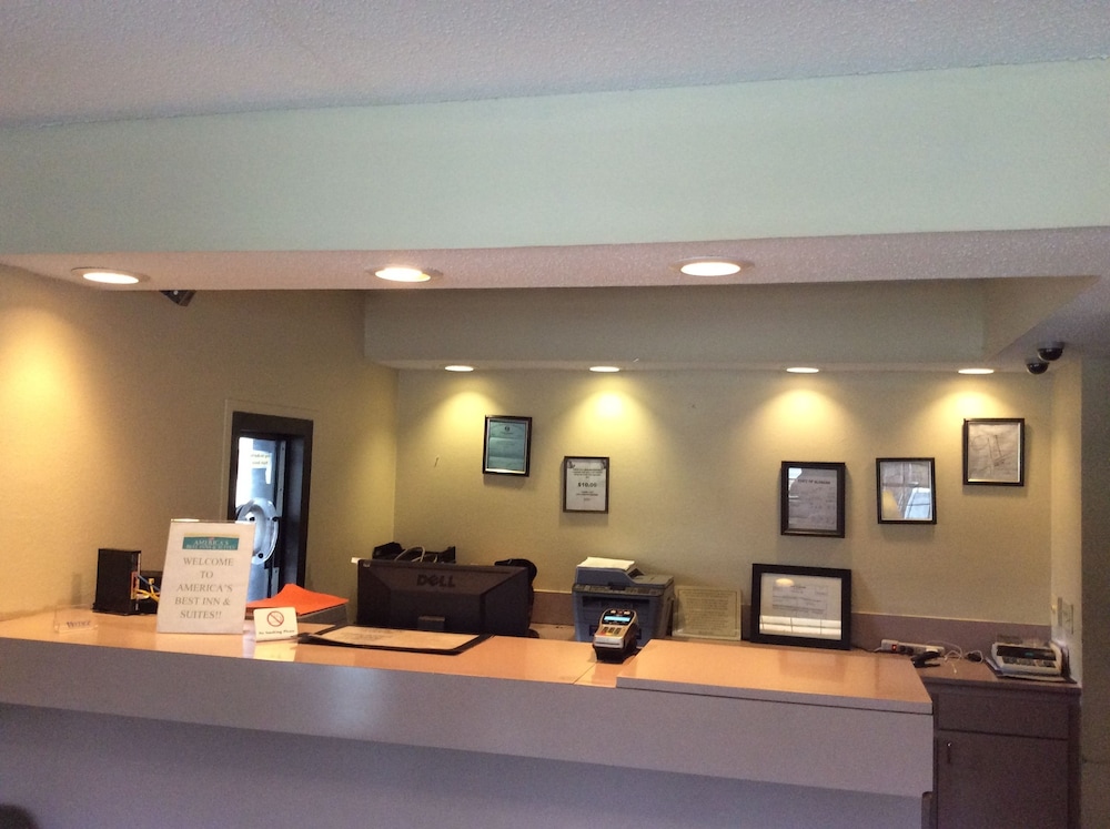 Days Inn by Wyndham York Alabama - photo 3