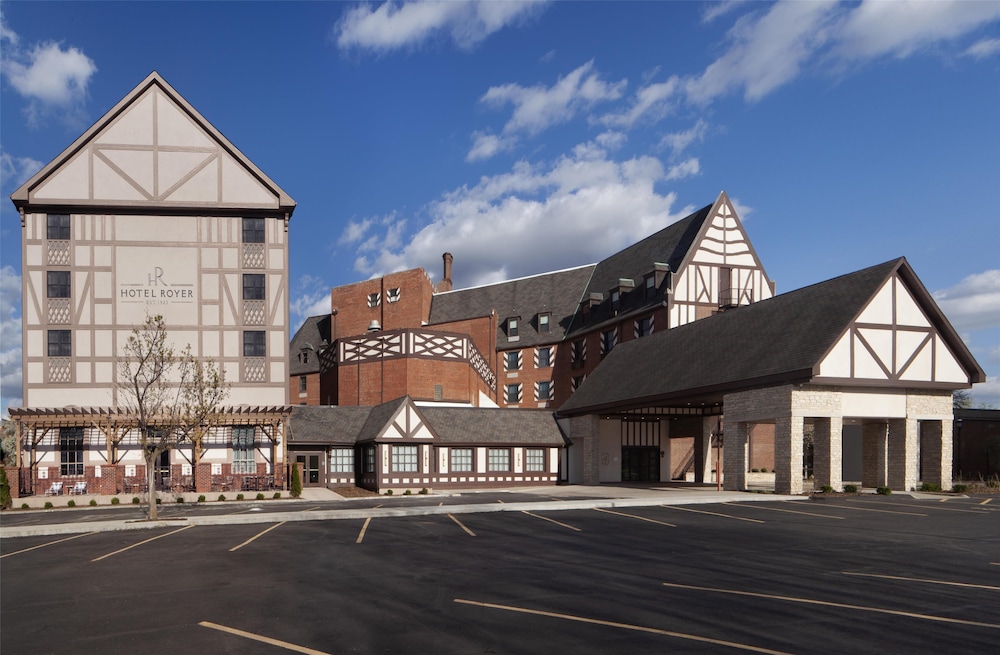 Hotel Royer Urbana Champaign Tapestry Collection by Hilton in Urbana, United States