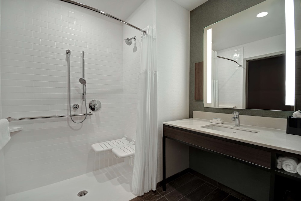 Hilton Garden Inn Kalamazoo - photo 29